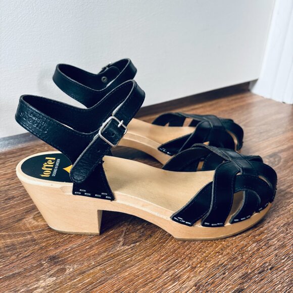 Swedish Hasbeens Black and Tan Sandals - Picture 5 of 5